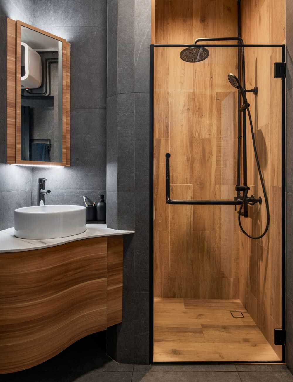 Eclectic Bathroom with Homogeneous Tiles and Shower Screen