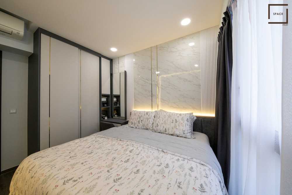 Contemporary Bedroom with Wardrobe and Sliding Wardrobe