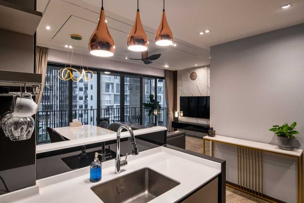 Contemporary Kitchen with Countertop and Homogeneous Tiles