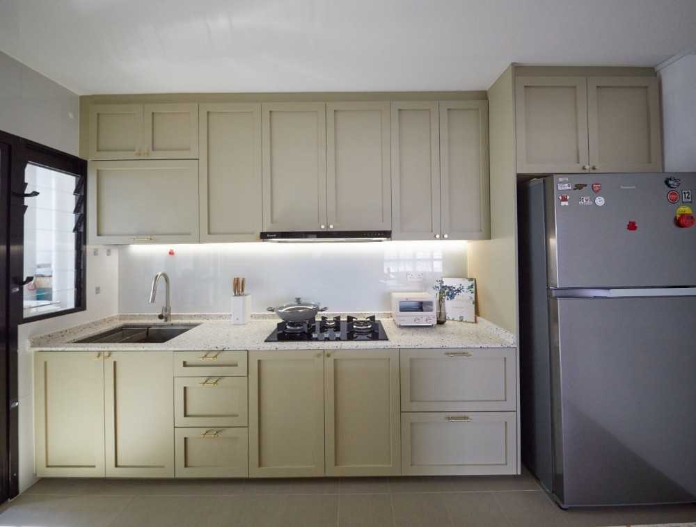Contemporary Kitchen with Countertop and Kitchen Window