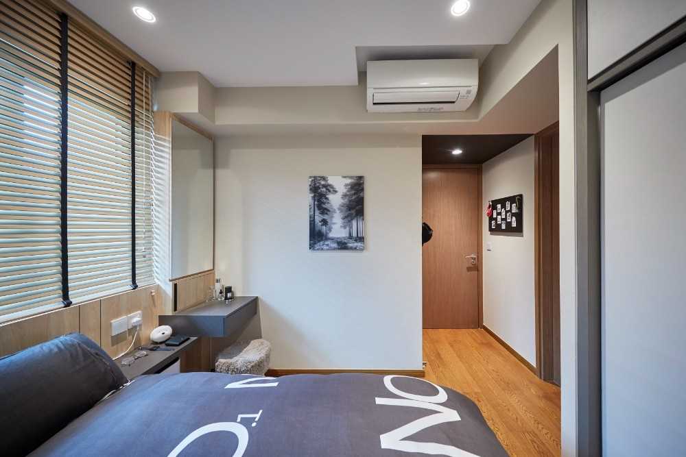 Modern Bedroom with Wood Flooring and Wardrobe