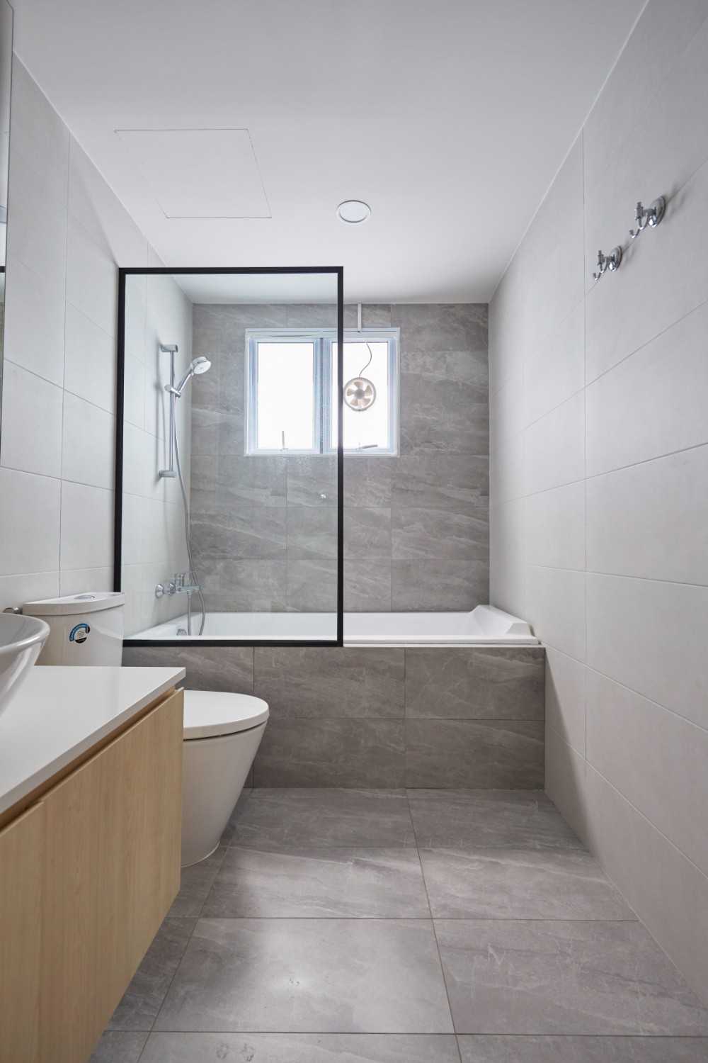Modern Bathroom with Bathroom Accessories and Showers