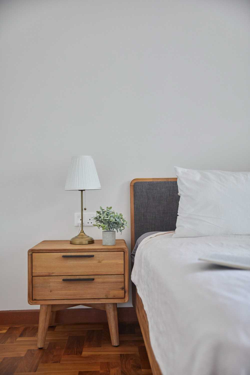 Modern Bedroom with Bedside Table and Queen Bed