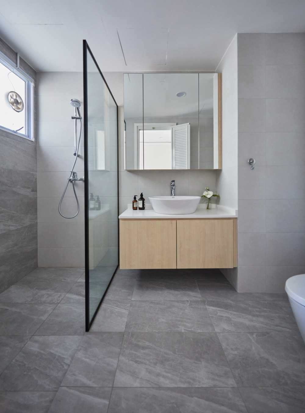 Modern Bathroom with Countertop and Bathroom Storage