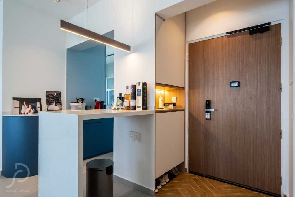 Modern Entryway with Mirror and Small Storage