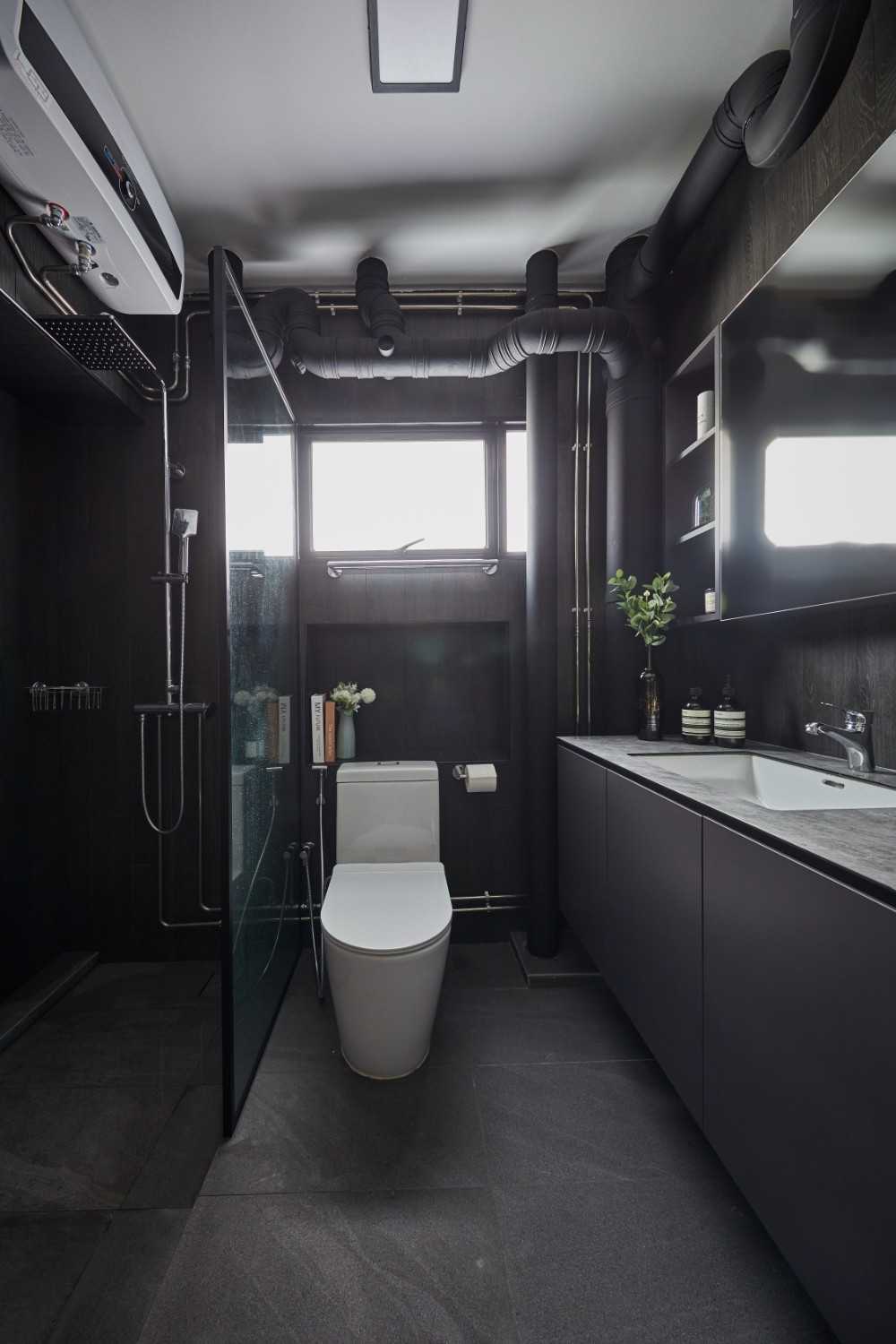 Contemporary Bathroom with Bathroom Sinks and Bathroom Accessories