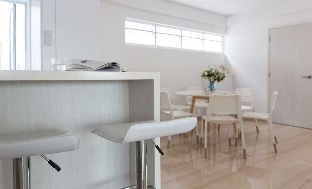 Minimalist Dining Room with Bar Counter and Dining Table