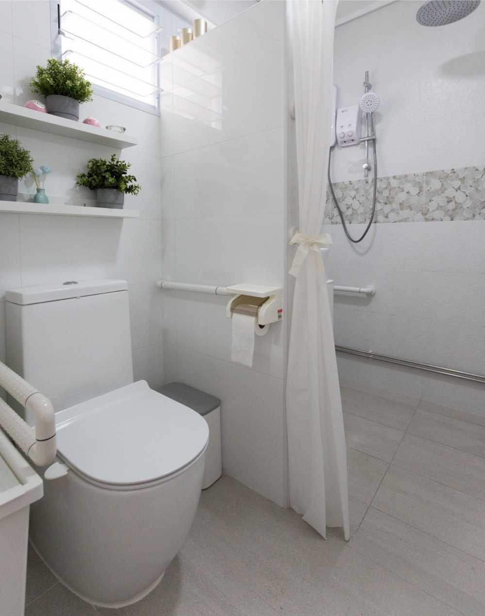 Minimalist Bathroom with Showers and Flooring