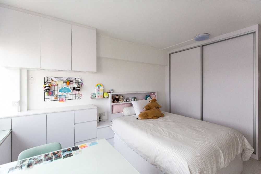 Minimalist Bedroom with Wardrobe and Sliding Wardrobe