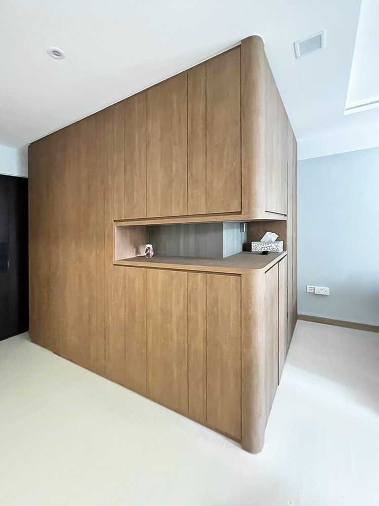 Scandinavian Foyer with Paintings and Storage Cabinets