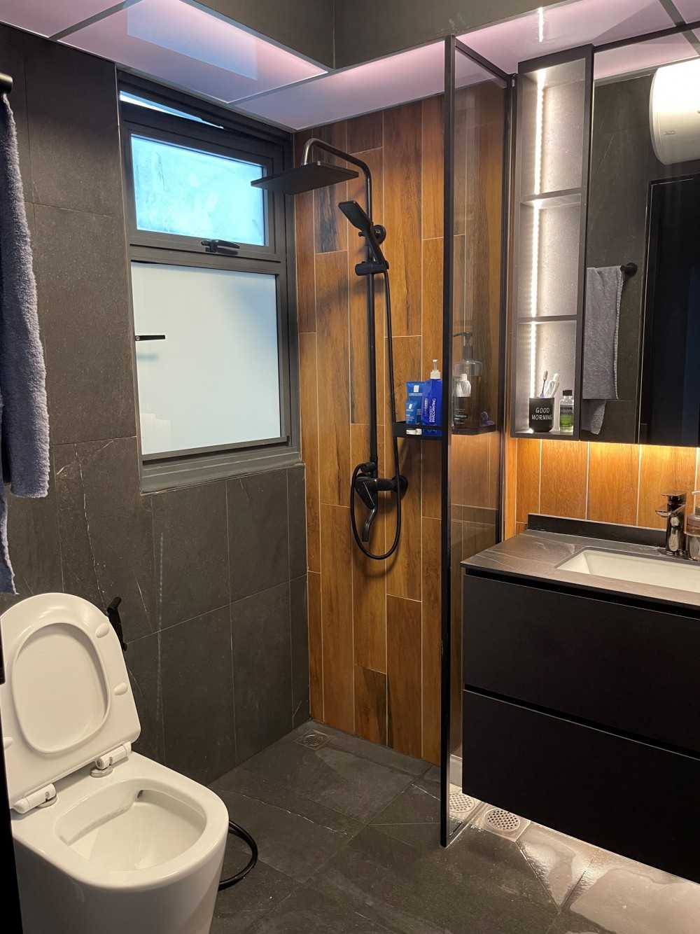 Industrial Bathroom with Mirror and Rainshower