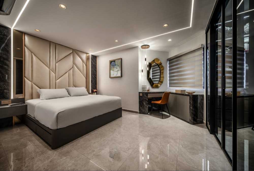 Modern Bedroom with Ceiling Light and Closet