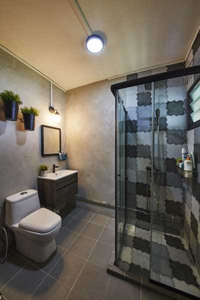 Contemporary Bathroom with Marble Floor and Mirror