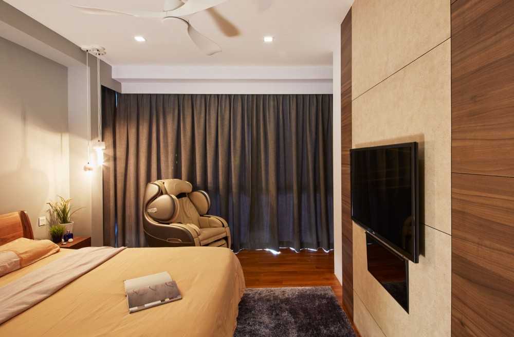 Asian Bedroom with Wood Flooring and Drop Light