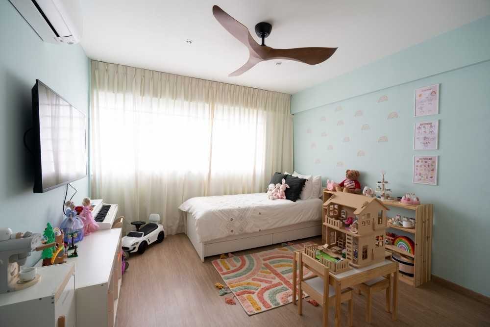 Modern Bedroom with Bookshelf and Vinyl Flooring