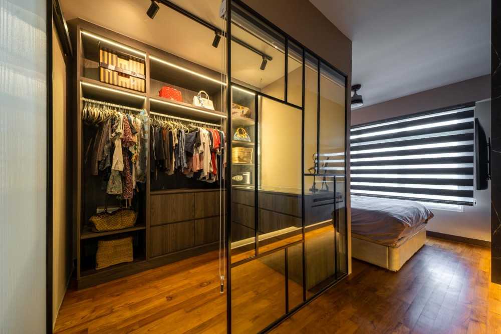 Contemporary Bedroom with Homogeneous Tiles and Herringbone Tiling