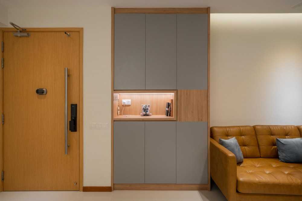 Modern Living Room with Vinyl Flooring and TV Console