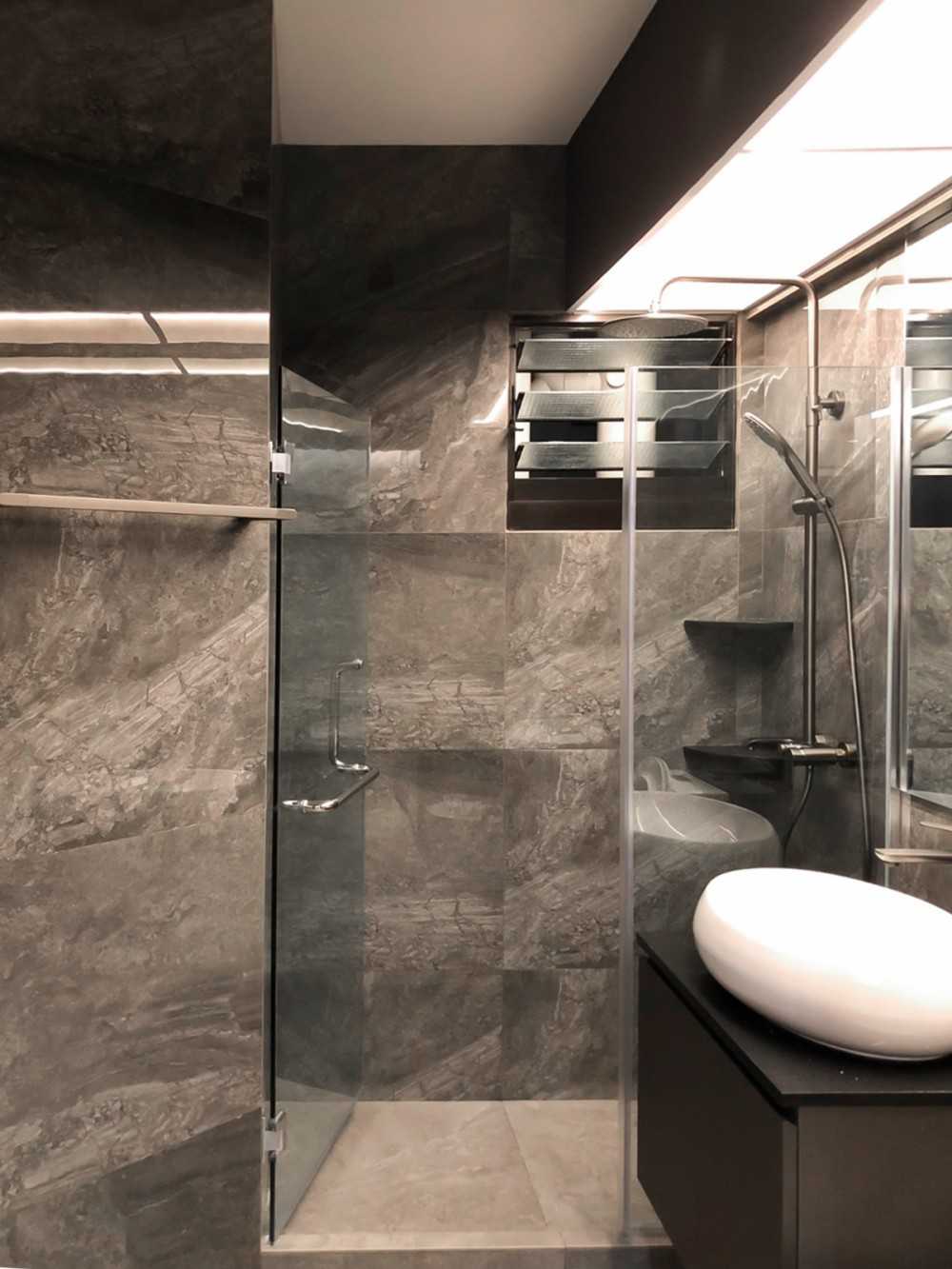 Modern Bathroom with Shower Screen and Bathroom Storage