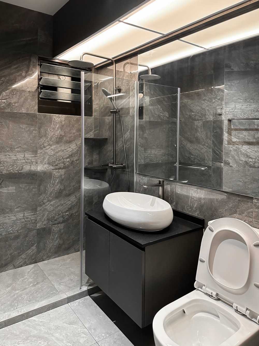 Modern Bathroom with Mirror and Shower Screen