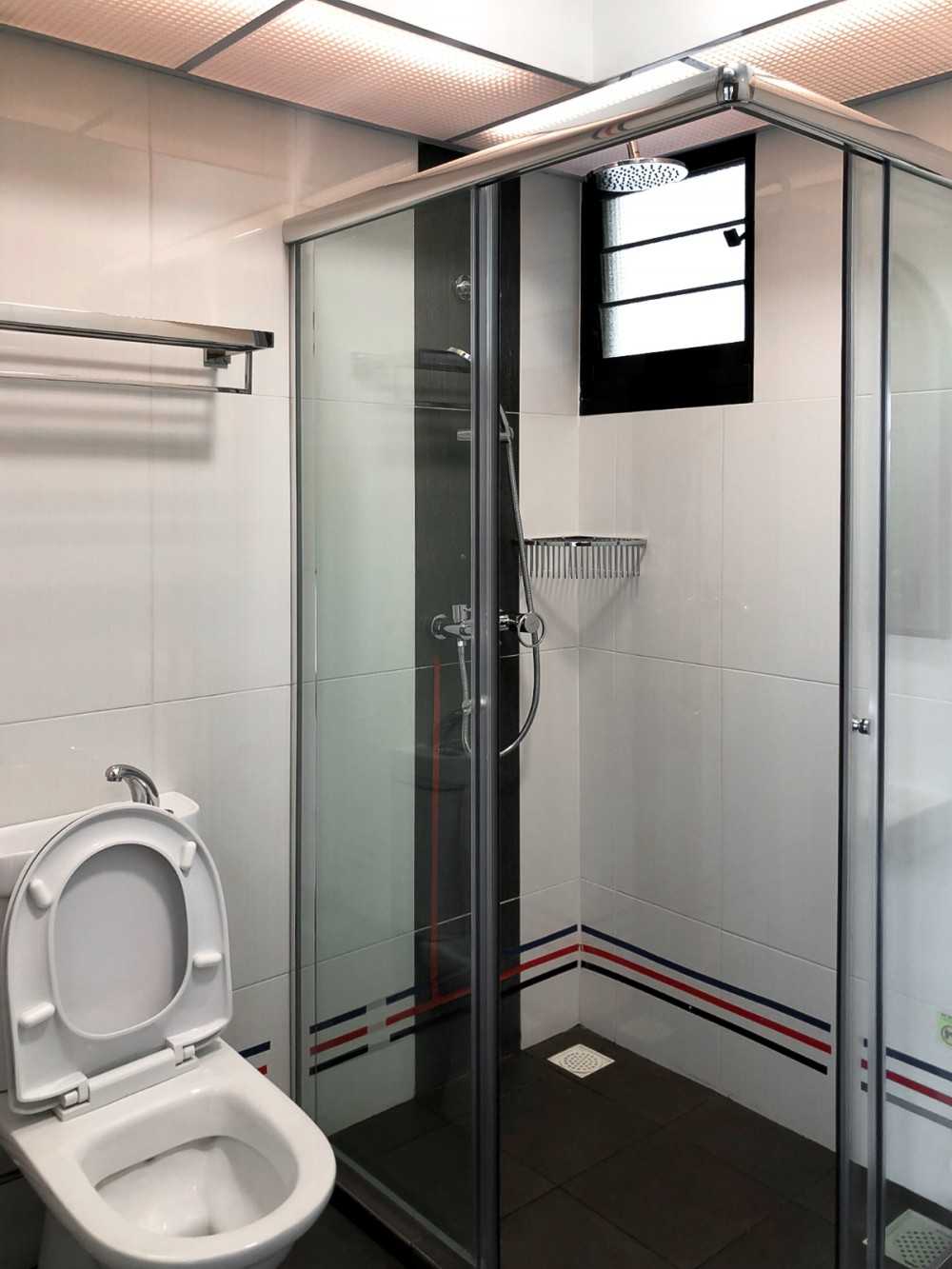 Scandinavian Bathroom with Shower Screen and Window Grille