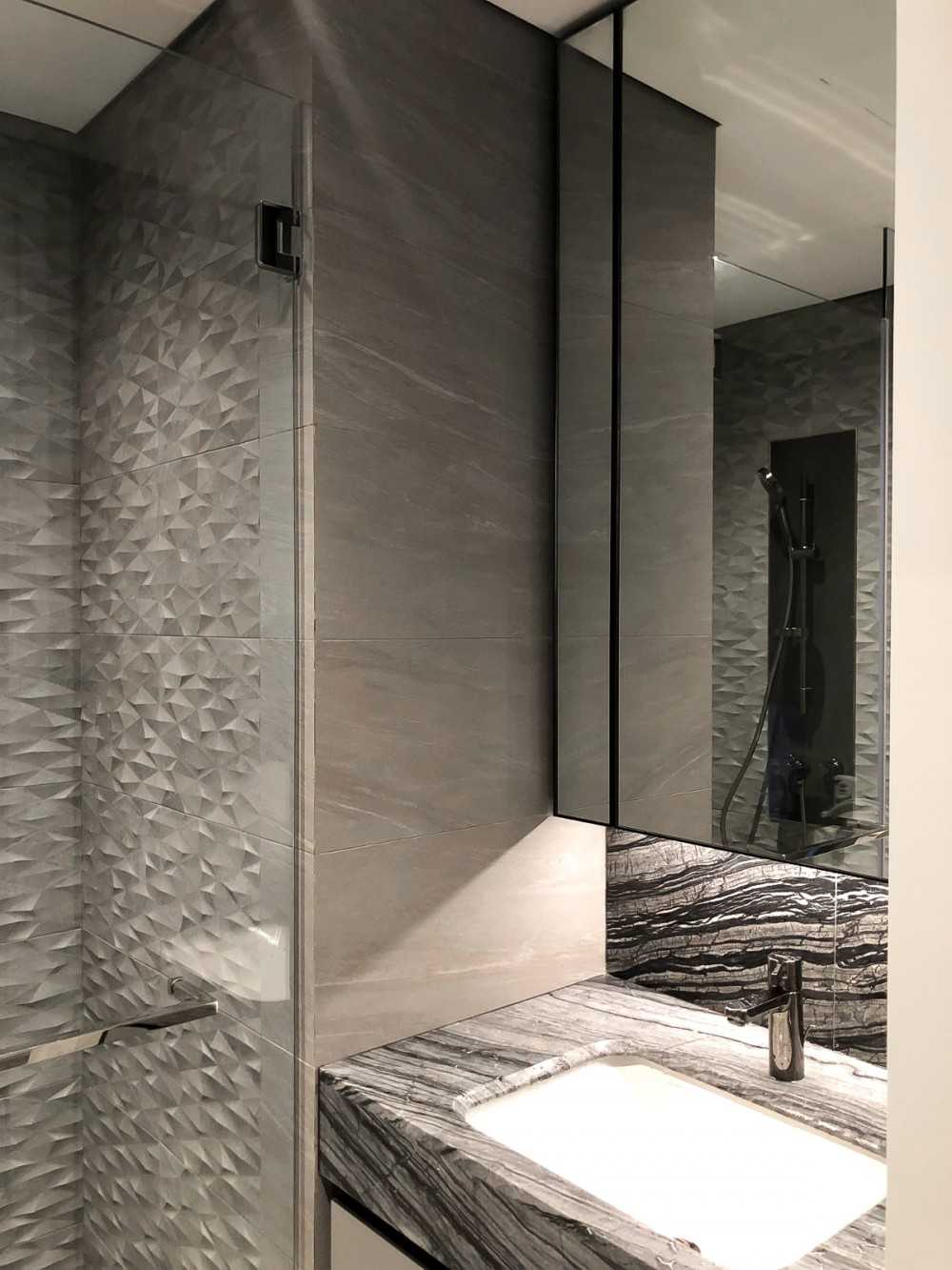 Scandinavian Bathroom with Mirror and Bathroom Storage