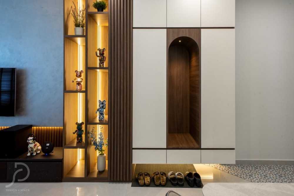 Contemporary Entryway with Mirror and Seating Bench