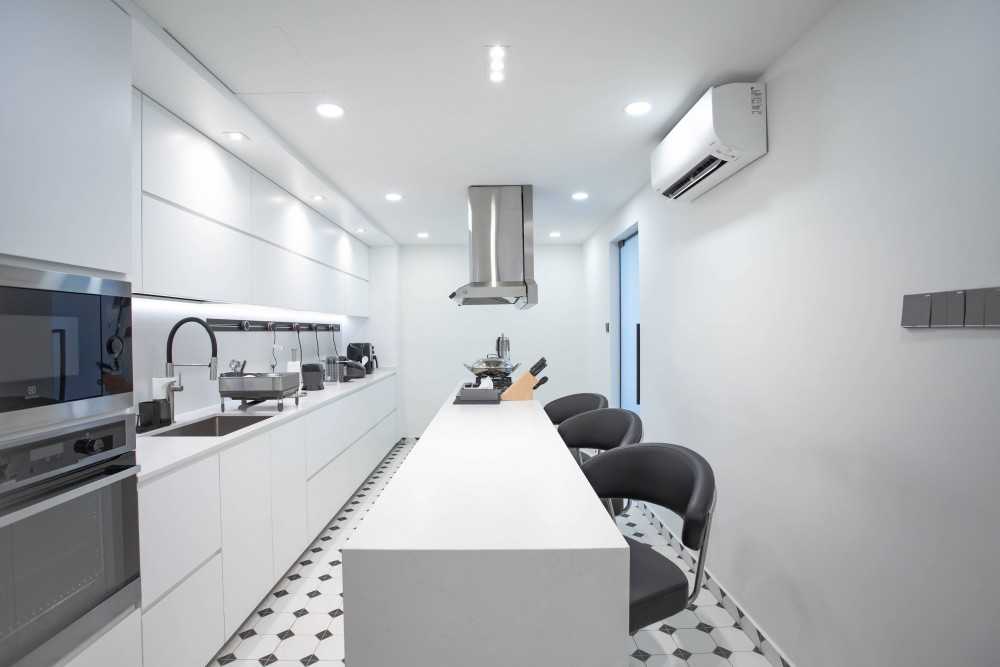 Scandinavian Kitchen with Kitchen Island and Kitchen Backsplash