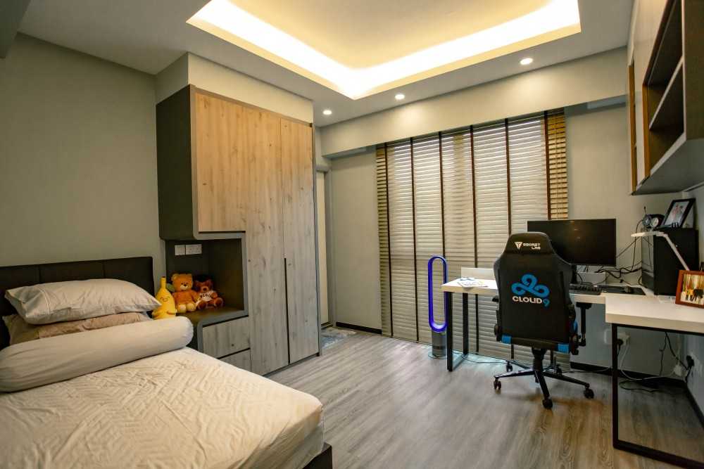 Modern Bedroom with Bookshelf and Cove Lighting