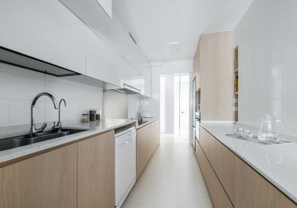 Modern Kitchen with Countertop and Homogeneous Tiles