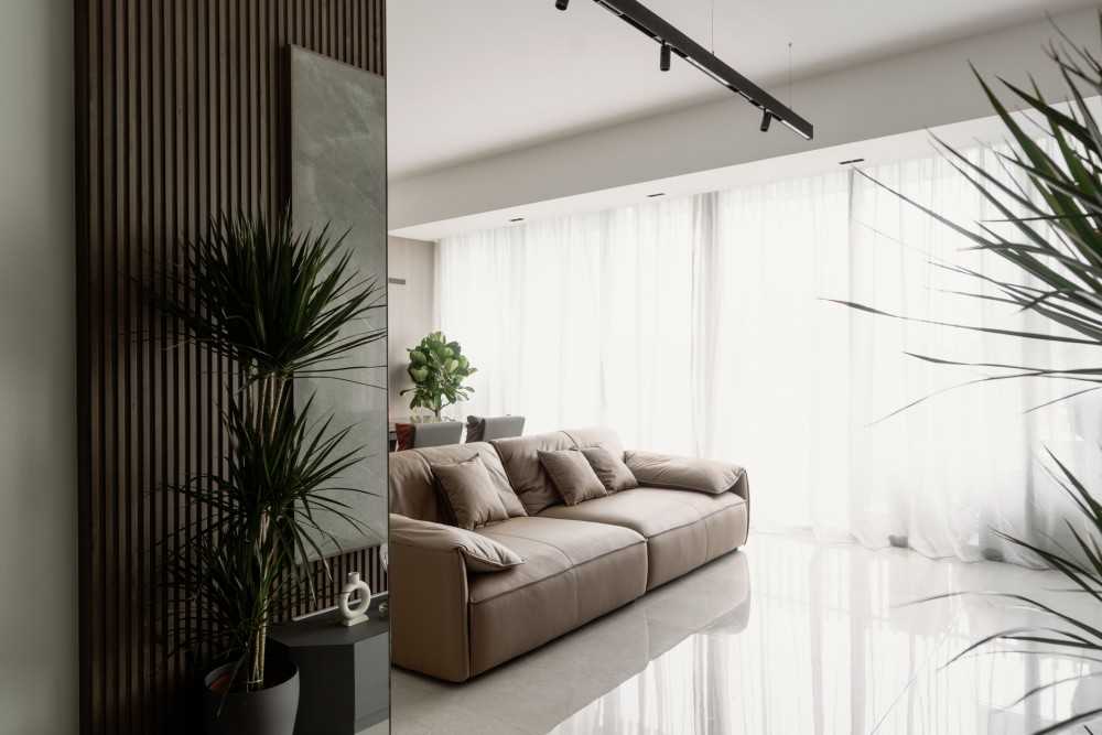 Modern Living Room with Mirror and Sofa