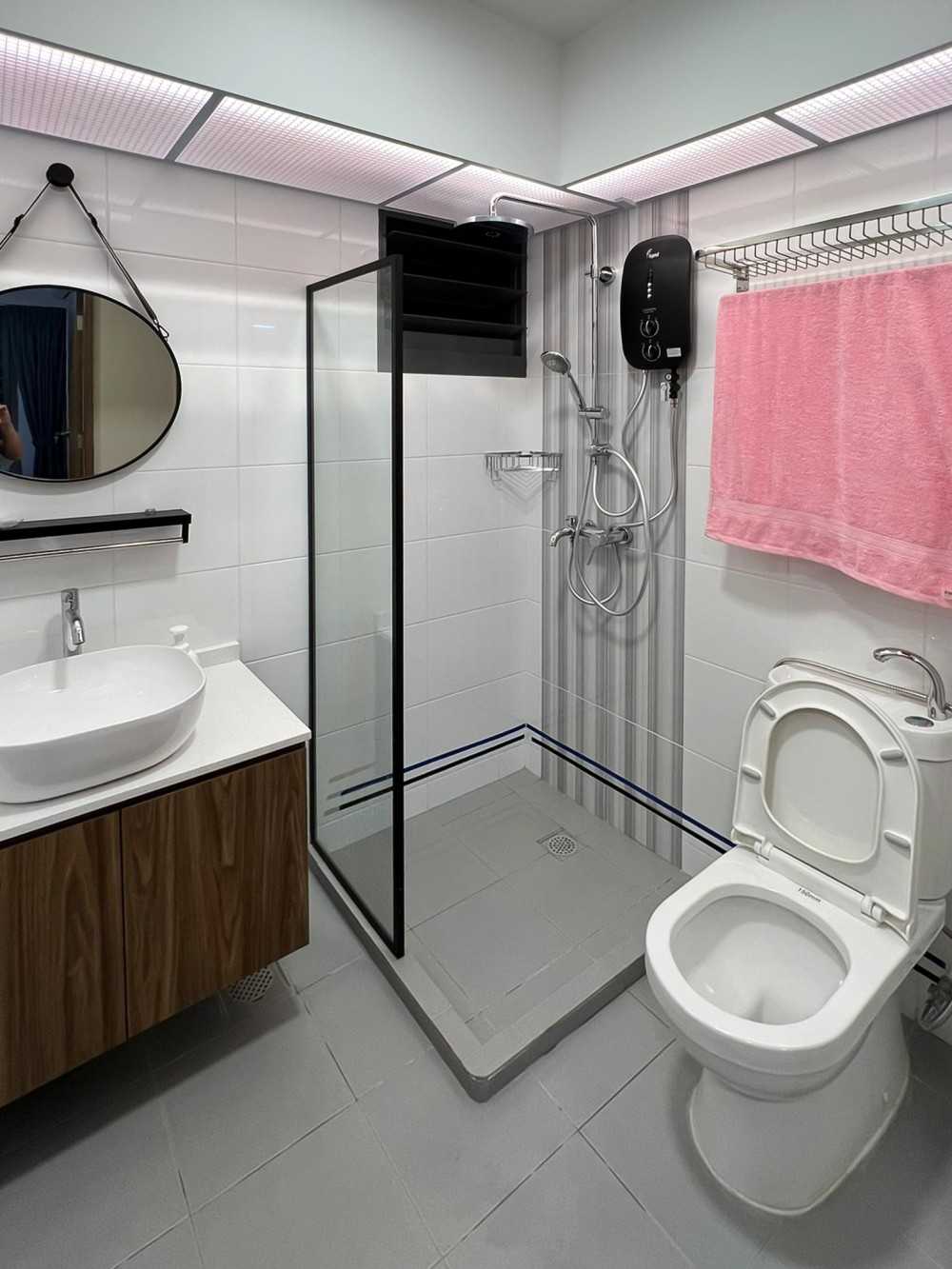 Scandinavian Bathroom with Mirror and Shower Screen