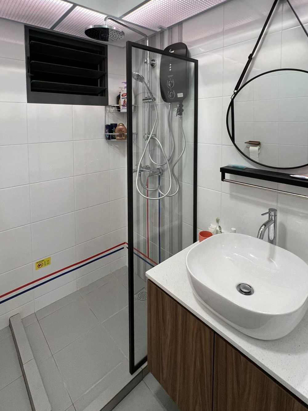 Scandinavian Bathroom with Mirror and Shower Screen