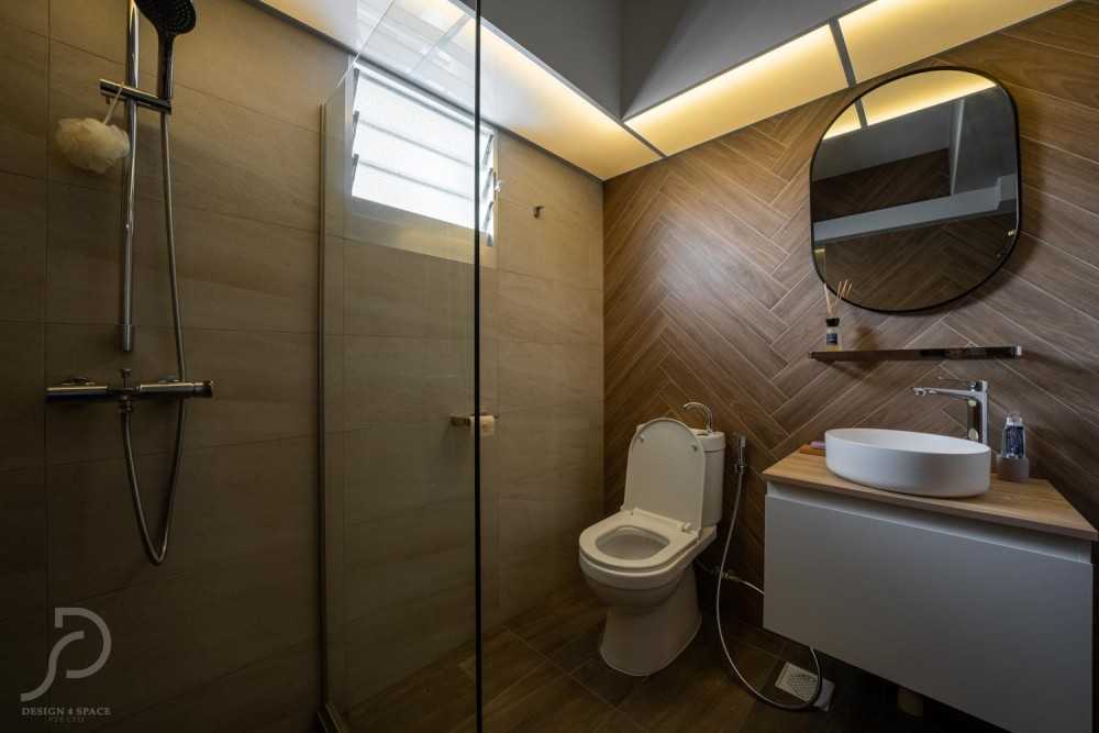 Scandinavian Bathroom with Wood Flooring and Mirror