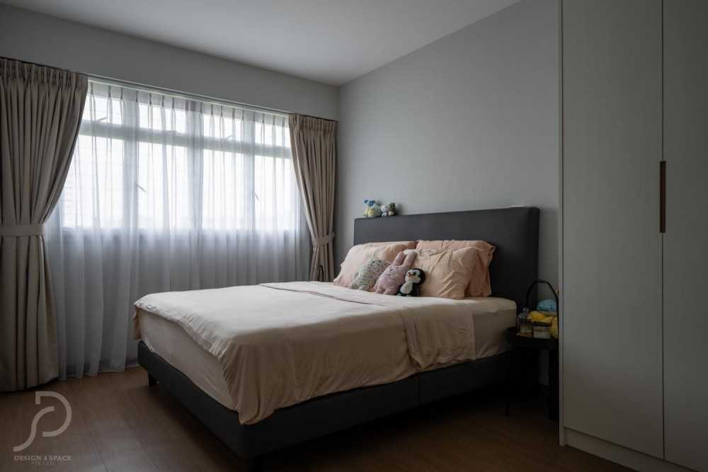 Scandinavian Bedroom with Vinyl Flooring and Bay Window