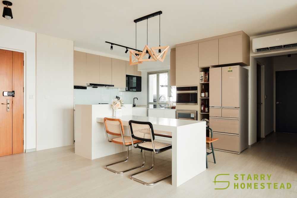 Scandinavian Dining Room with Drop Light and Dining Table