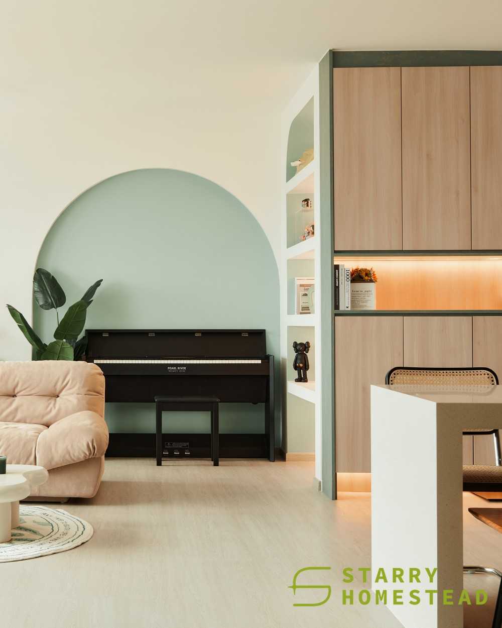 Scandinavian Living Room with Bookshelf and Wood Flooring