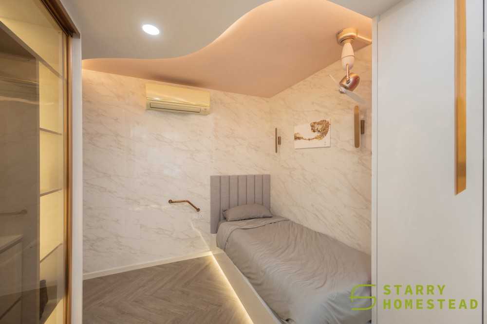 Modern Bedroom with Feature Wall and Wardrobe