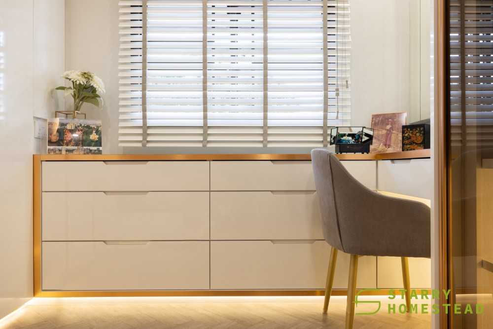 Modern Bedroom with Wardrobe and Sliding Wardrobe