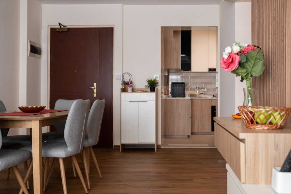 Scandinavian Dining Room with Cove Lighting and Drop Ceiling