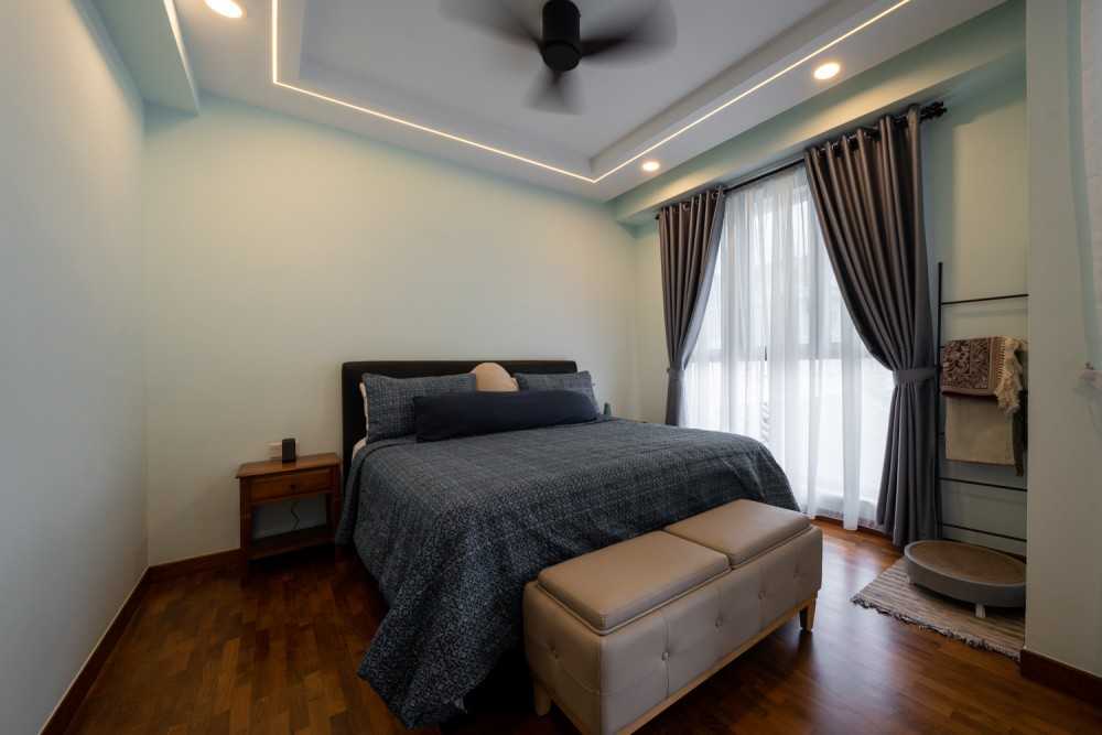 Modern Bedroom with Wood Flooring and Wardrobe