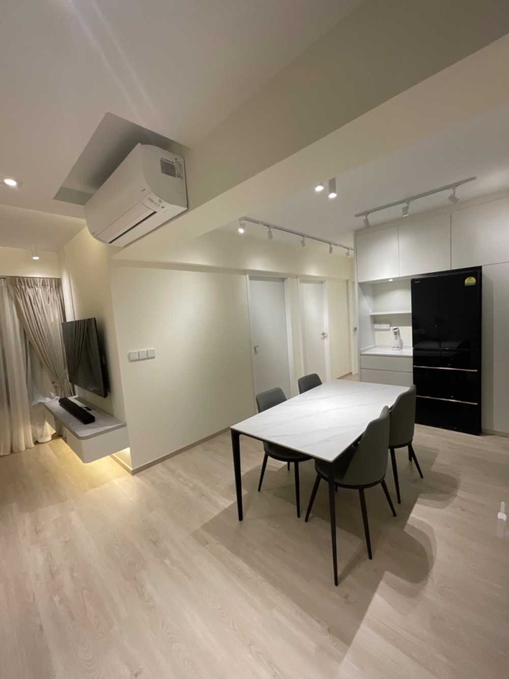 Minimalist Living Room with Vinyl Flooring and Drop Ceiling
