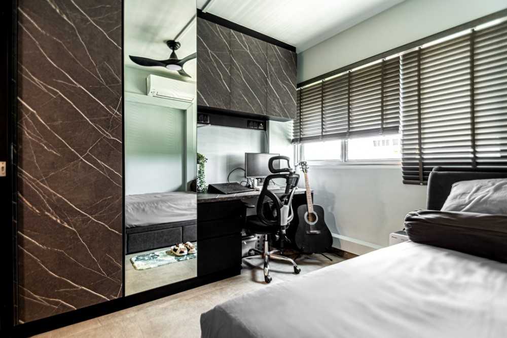Contemporary Bedroom with Mirror and Wardrobe
