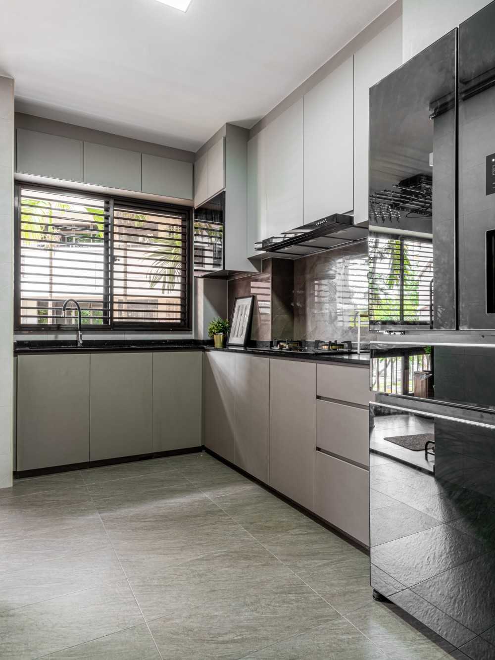 Modern Kitchen with Kitchen Window and Cupboard