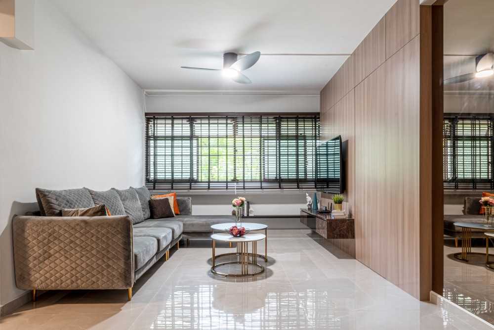 Modern Living Room at Bukit Batok West Avenue 6 by U-Home Interior ...