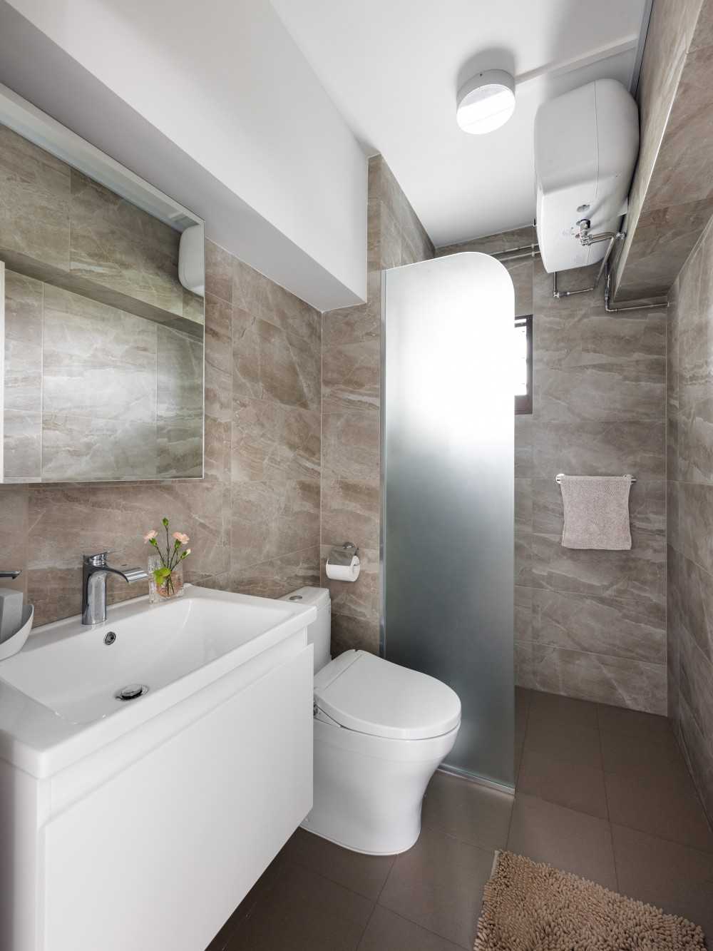 Modern Bathroom with Mirror and Shower Screen