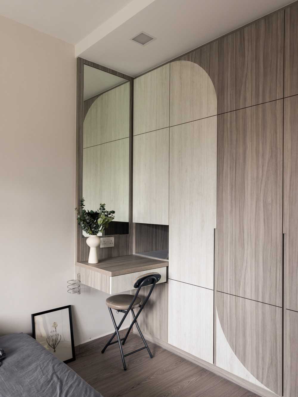Modern Bedroom with Ceiling Light and Wardrobe