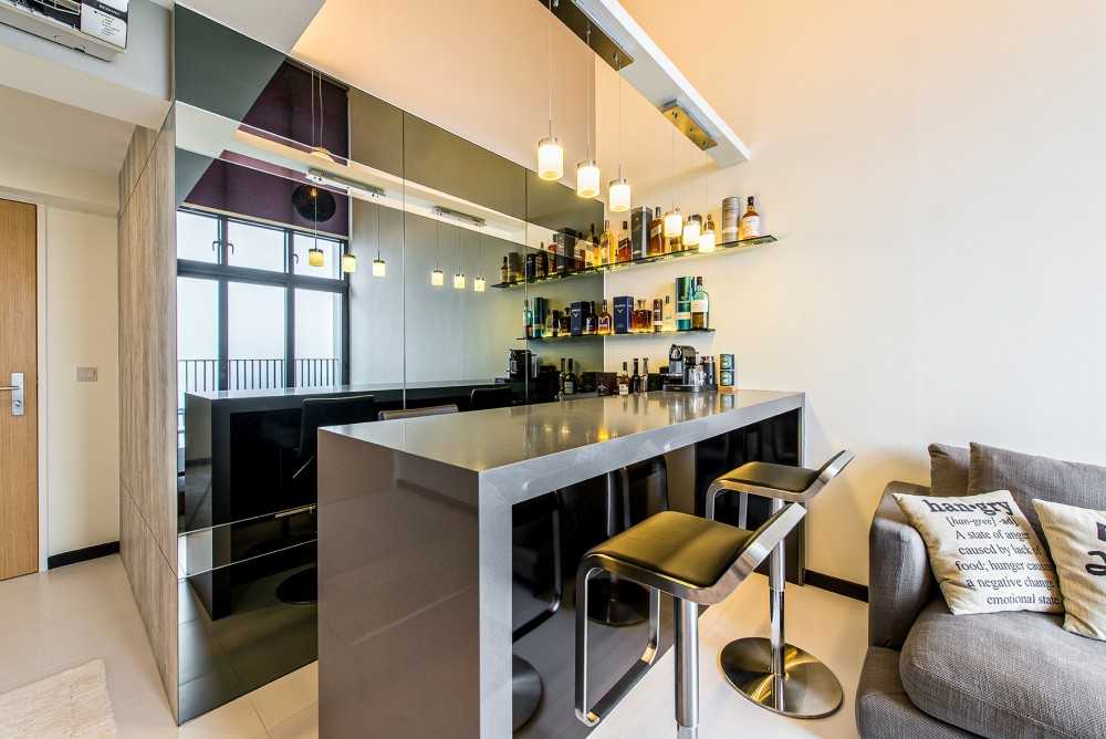 Modern Home Bar with Countertop and Mirror