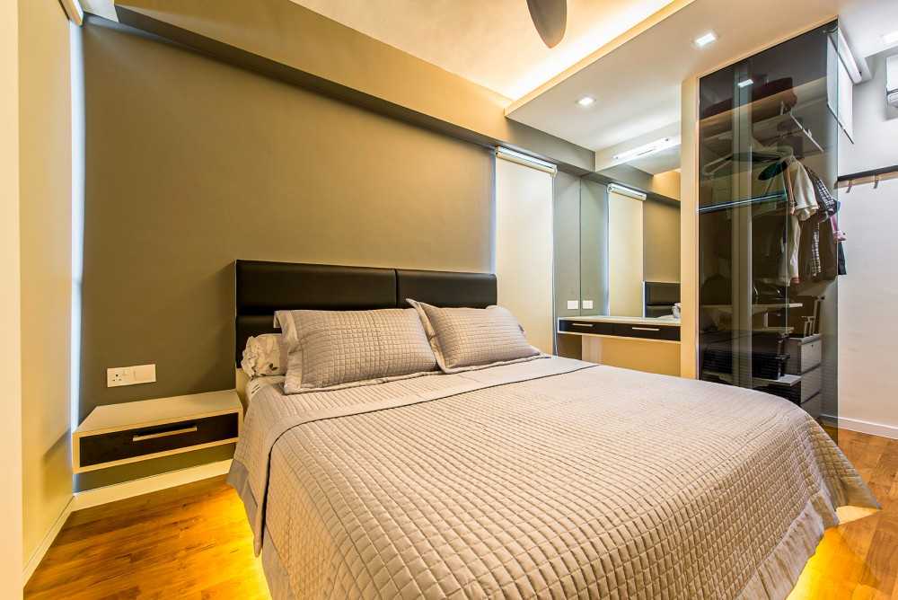 Modern Bedroom with Wood Flooring and Mirror