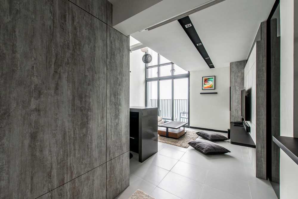 Modern Entryway with Feature Wall and Coffee Table