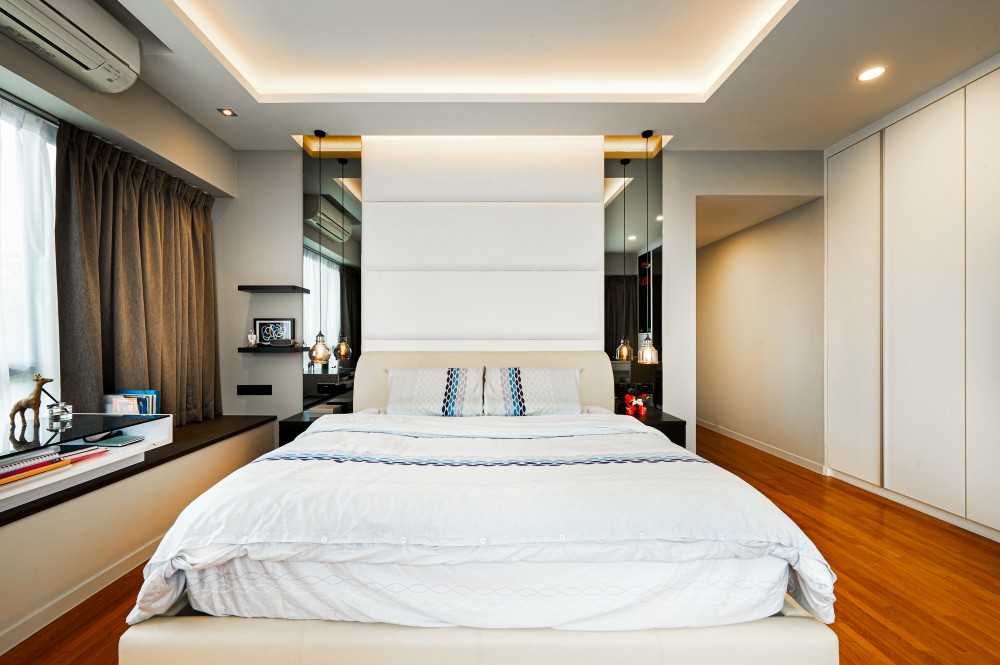 Contemporary Bedroom with Vinyl Flooring and Mirror